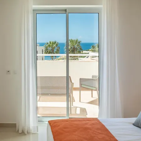 Orange Ocean View, Porto De Mos Vr29 Appartement